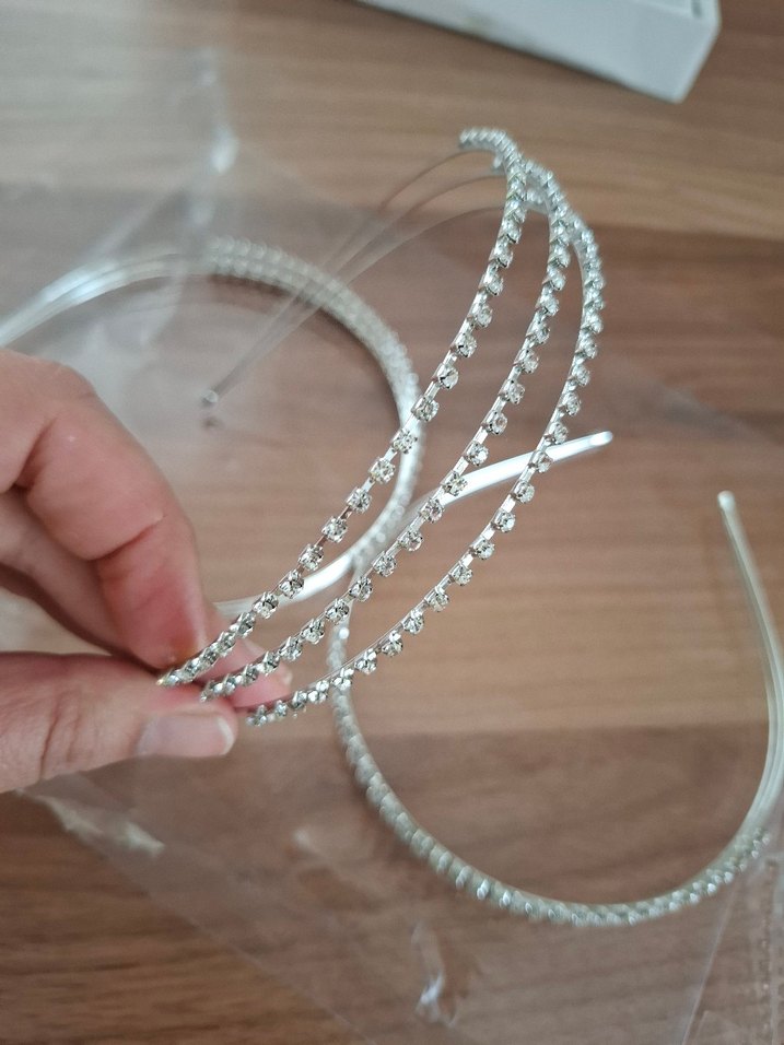 Beyaz Taşlı Metal Taç üçlü su yolu taç - Görsel 2