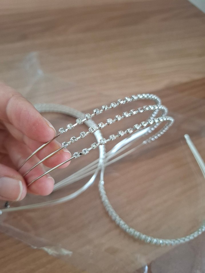 Beyaz Taşlı Metal Taç üçlü su yolu taç - Görsel 5