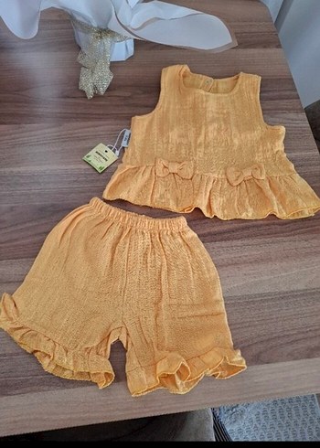 2 Yaş Beden Fırfırlı Sarı Müslin Kolsuz Bebek Kız Takımı