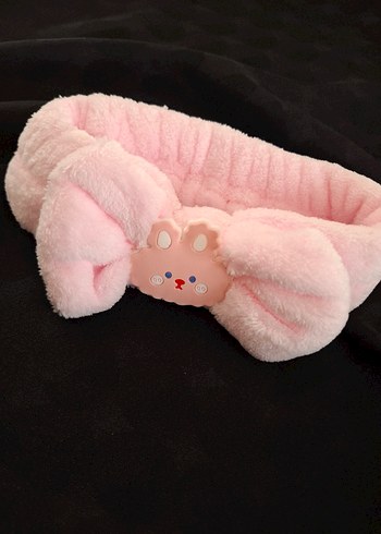 Pembe Peluş Fiyonk Detaylı Saç Bandı