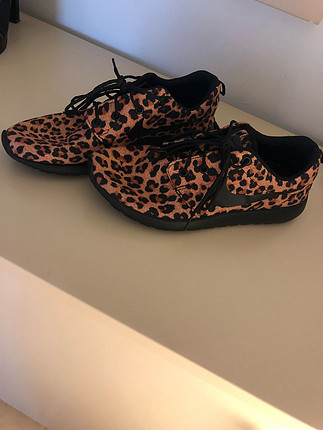 Nike leopar ayakkabı