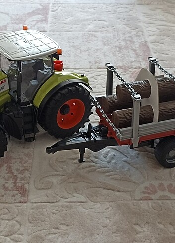 Bruder Claas Axion 950 Traktör & Tomruk Römorku