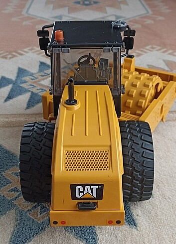 Caterpillar Tırtıl Titreşimli Kompaktör