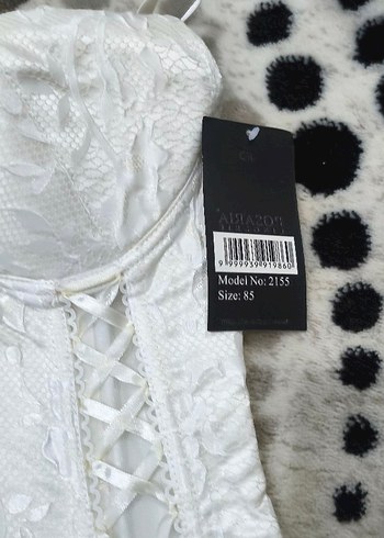 Dantel Detaylı Beyaz Straplez Bustiyer - Görsel 6