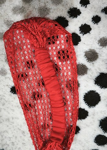 Kırmızı ve Siyah File Model Saç Bandanası - Görsel 2