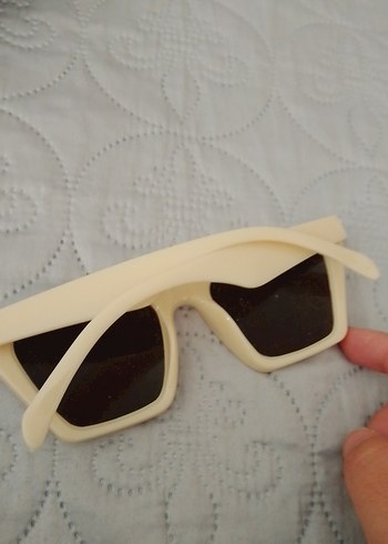 Ray Ban Bej Retro Kadın Güneş Gözlüğü