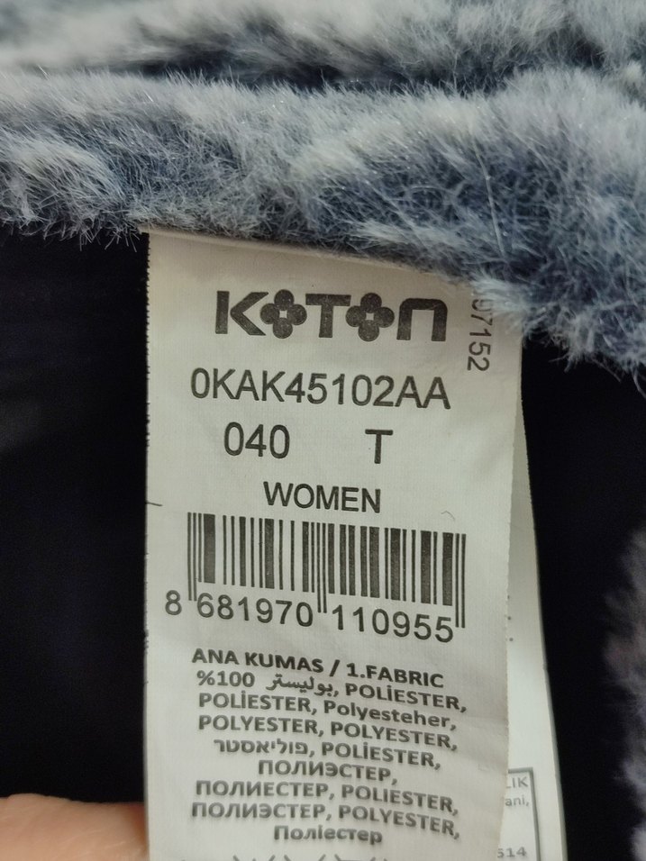 KOTON Gri Peluş Detaylı Kadın Şapka - Görsel 4
