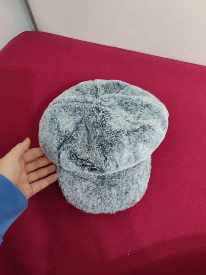 KOTON Gri Peluş Detaylı Kadın Şapka - Görsel 3