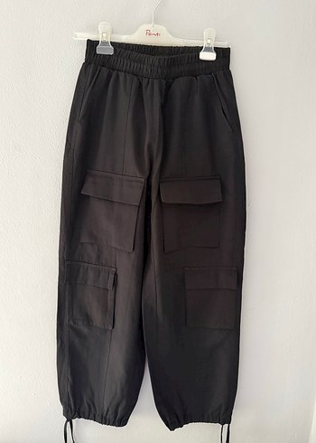 Siyah Bel Detaylı Kadın Rahat Pantolon