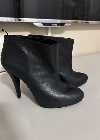 Zara Sik Siyah Deri Bilek Bot