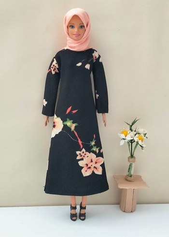 Diğer Barbie kıyafeti