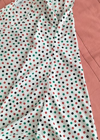 Puantiyeli Kısa Kollu Bluz - Görsel 5