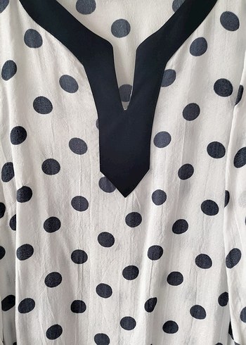 Uzun Kollu Puantiyeli V Yaka Kadın Tunik - Görsel 3