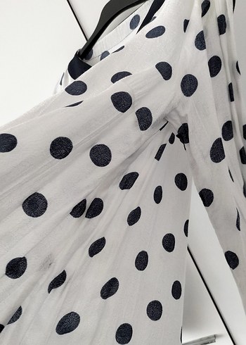 Uzun Kollu Puantiyeli V Yaka Kadın Tunik - Görsel 4