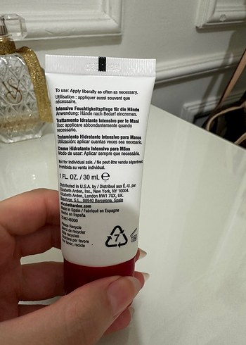 Elizabeth Arden Elizabeth Arden Yoğun Nemlendirici El Kremi