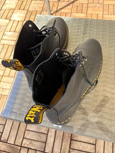 tek ebat Beden Dr Martens erkek bot 47 numara