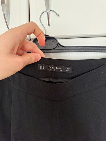 xs Beden Zara siyah kumaş şort