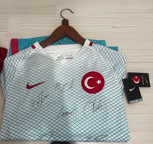 s/m Beden 3 Adet Orjinal Milli Takım, 1 Adet M.City Orjinal Forma