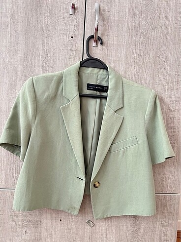 Crop blazer