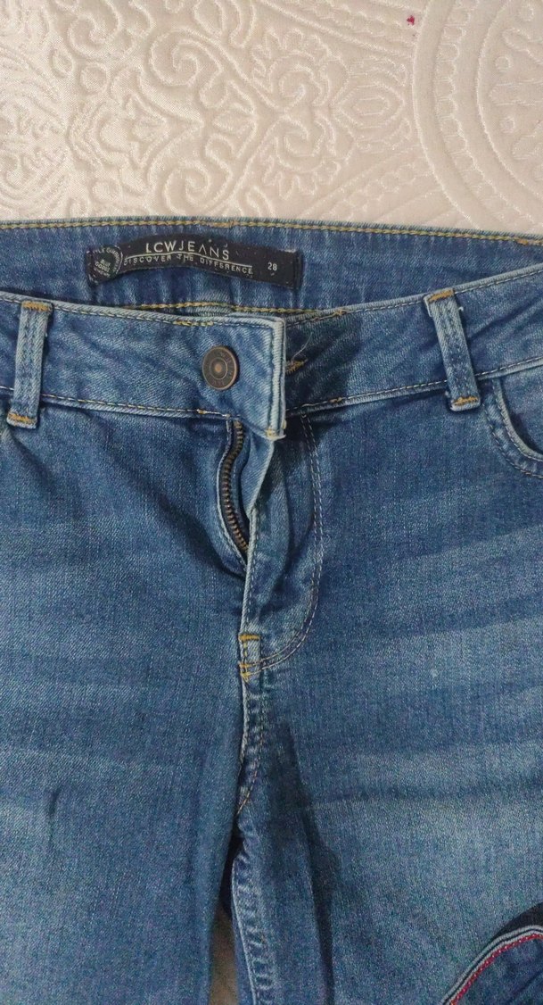 Bej ve Mavi Kadın Kot Şortlar - Görsel 3