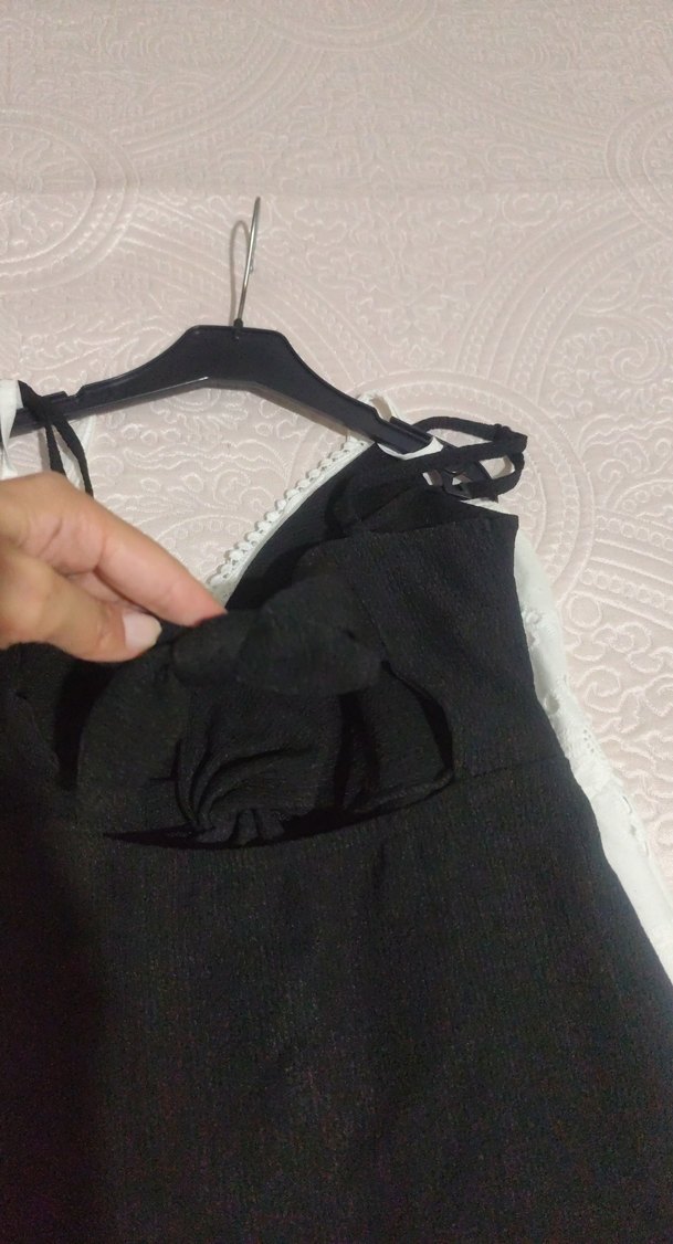 Uzun Siyah Drapeli Askılı Elbise - Görsel 4