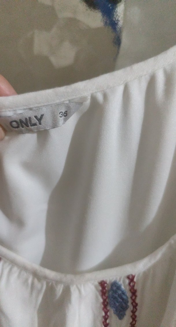 Nakışlı, Fırfırlı Beyaz Mini Elbise - Görsel 3