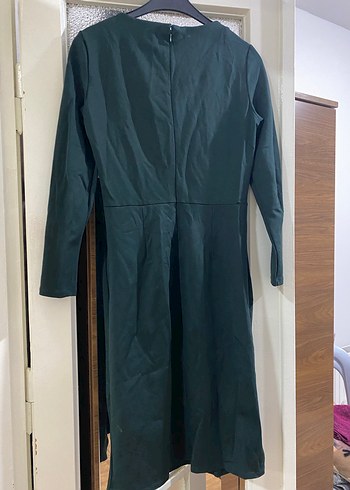 Uzun Kollu Yeşil Kadın Ofis Elbisesi - Görsel 3