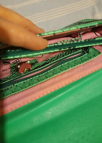 Yılan Desenli Yeşil Deri Kadın Portföy Çanta - Görsel 3