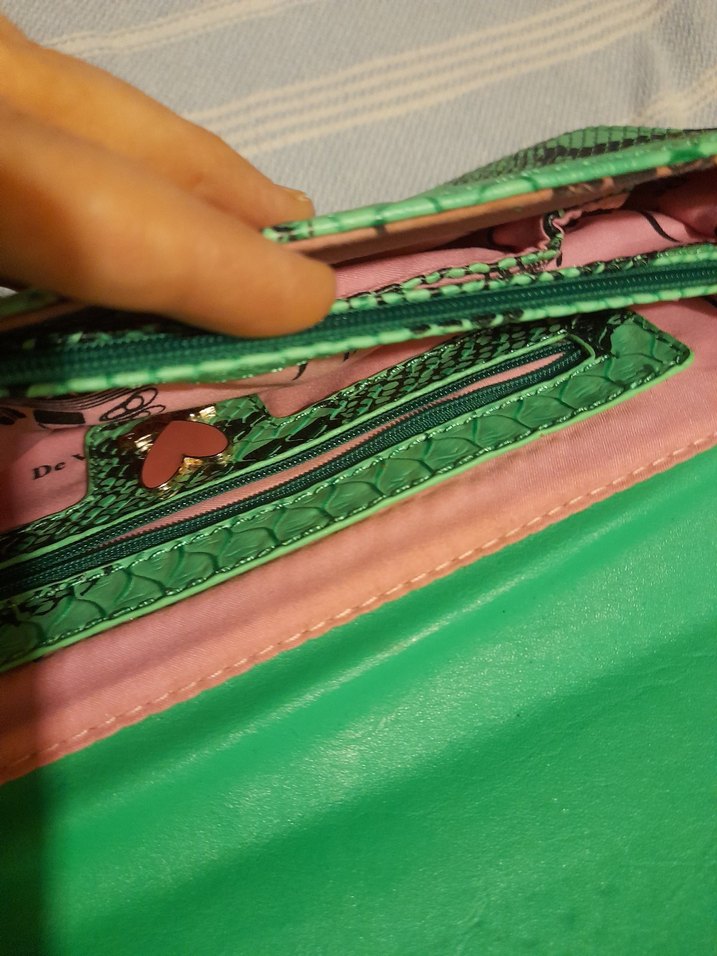 Yılan Desenli Yeşil Deri Kadın Portföy Çanta - Görsel 3