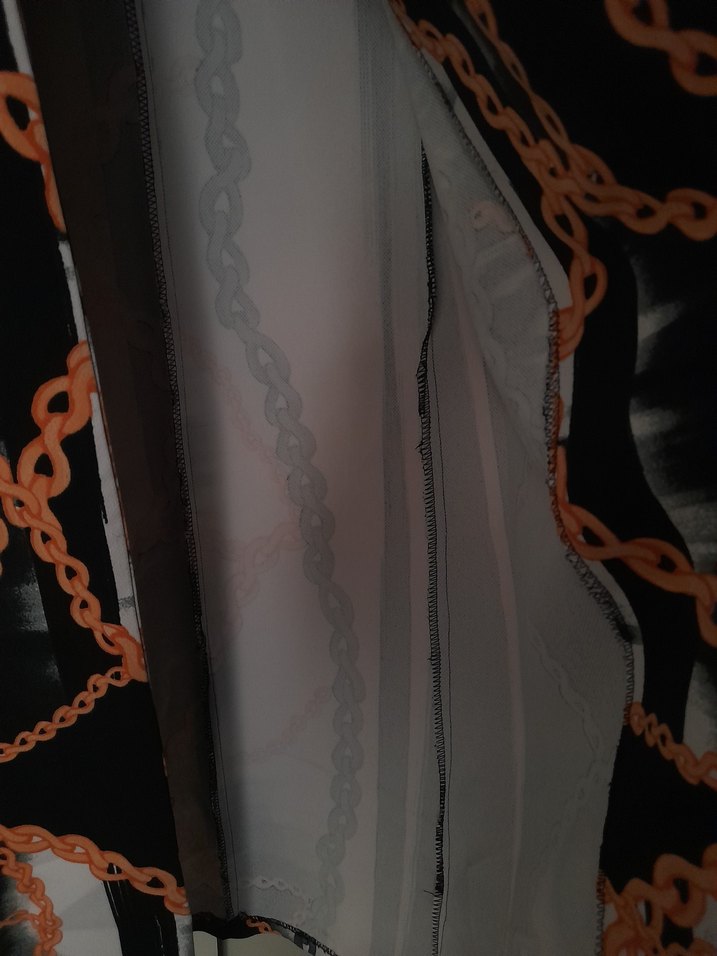 Zincir Detaylı Kadın Uzun Yelek - Görsel 4