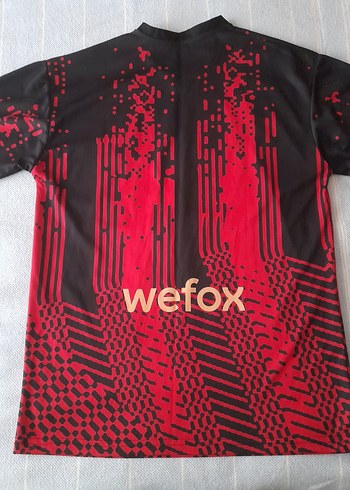 marka temsilidir.Ufak tefek sorunları olan kısa kollu forma - Görsel 6