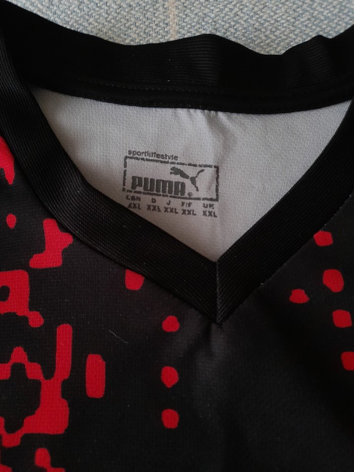 marka temsilidir.Ufak tefek sorunları olan kısa kollu forma - Görsel 3