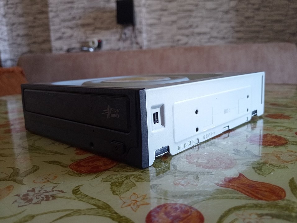 Hitachi DVD ROM ( 2015 Model ) - Görsel 2