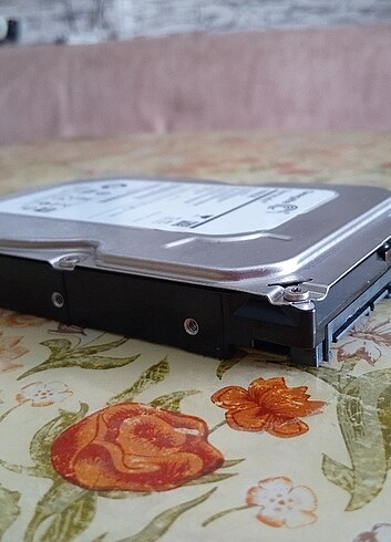 Beden Renk Seagate 1TB 7200RPM HDD (ST1000DM003)