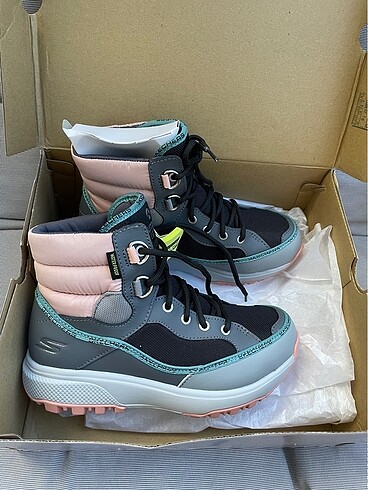 Skechers Bot