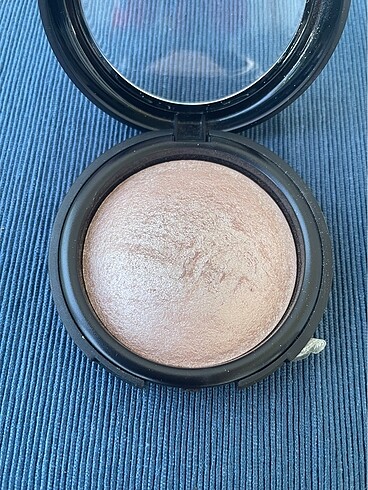  Beden Renk Flormar Aydınlatıcı Pudra