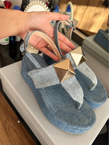 Zara Kot topuklu sandalet