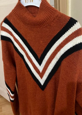 Kahverengi Çizgili Yüksek Yaka Kadın Kazak - Görsel 2