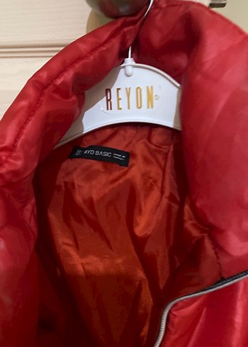 Parlak Kırmızı Fermuarlı Kısa Kadın Ceketi - Görsel 2