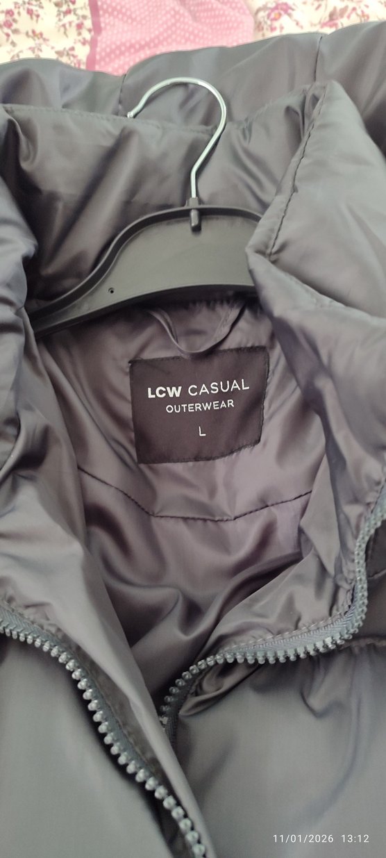 Gri Kadın Peluş Detaylı Kış Montu 2 defa giyildi genış kalıp - Görsel 4