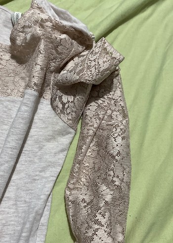 Dantel Detaylı Uzun Kollu Tişört - Görsel 3