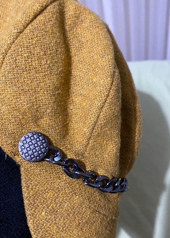 Zincir Detaylı Kahverengi Kadın Yün Şapka - Görsel 3