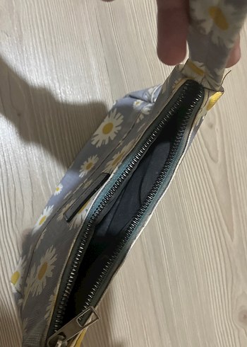  Beden gri Renk Çiçek Desenli Gri Kadın Omuz Çantası