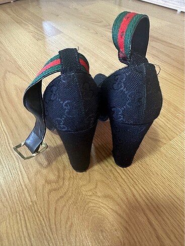 Gucci topuklu ayakkabi - Görsel 3