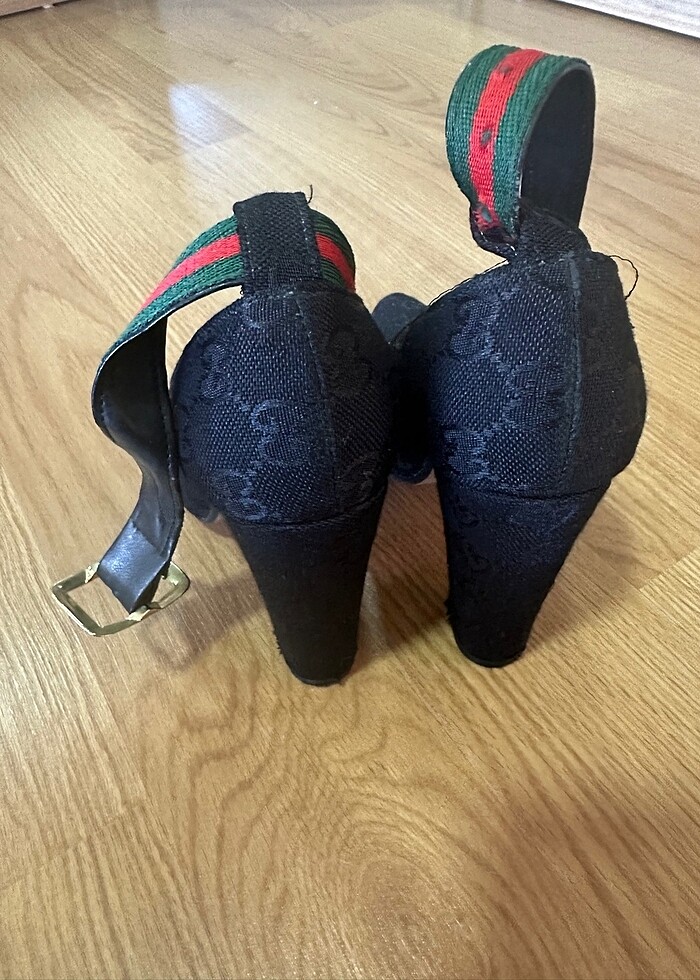 Gucci topuklu ayakkabi - Görsel 3