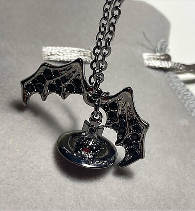 Vivienne Westwood Kolye