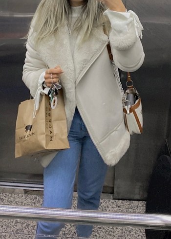 ZARA Ekru Kürklü Montlu - Görsel 4