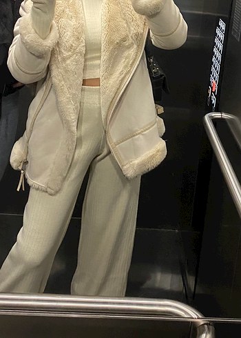 ZARA Ekru Kürklü Montlu - Görsel 3