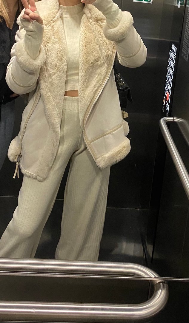 ZARA Ekru Kürklü Montlu - Görsel 3