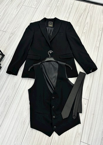 Takım Elbise (Ceket + Yelek + Kravat) - Görsel 2